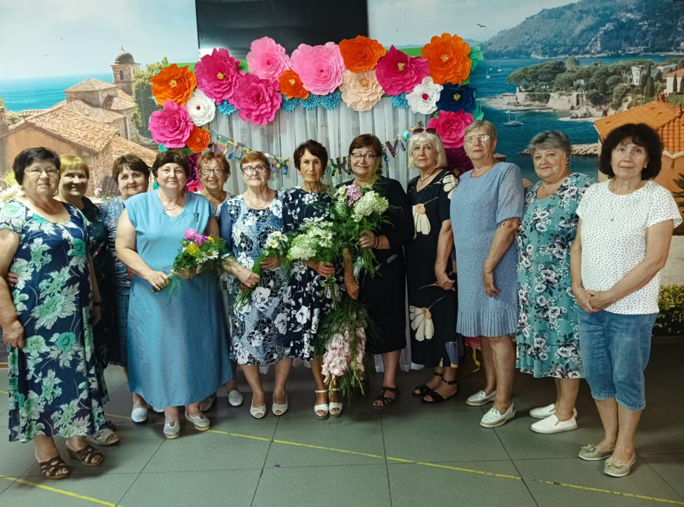 «Дамская гостинная».png