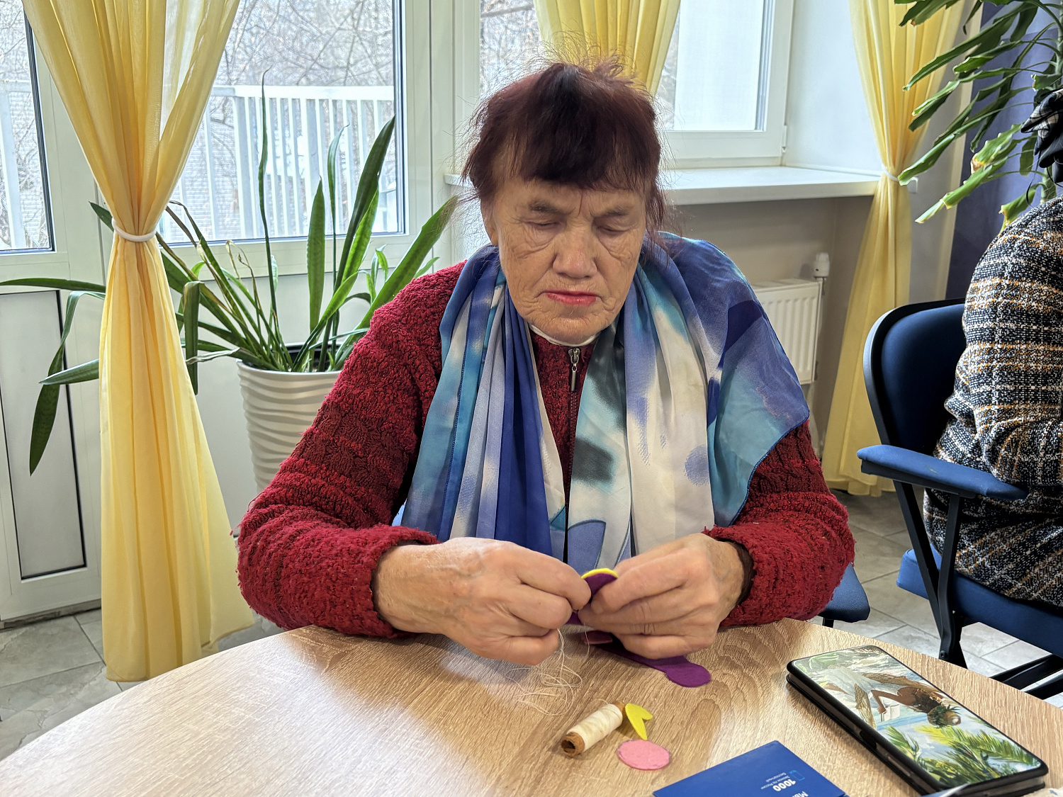 Долголеты посетили мастер-класс по изготовлению «Ангелочков»