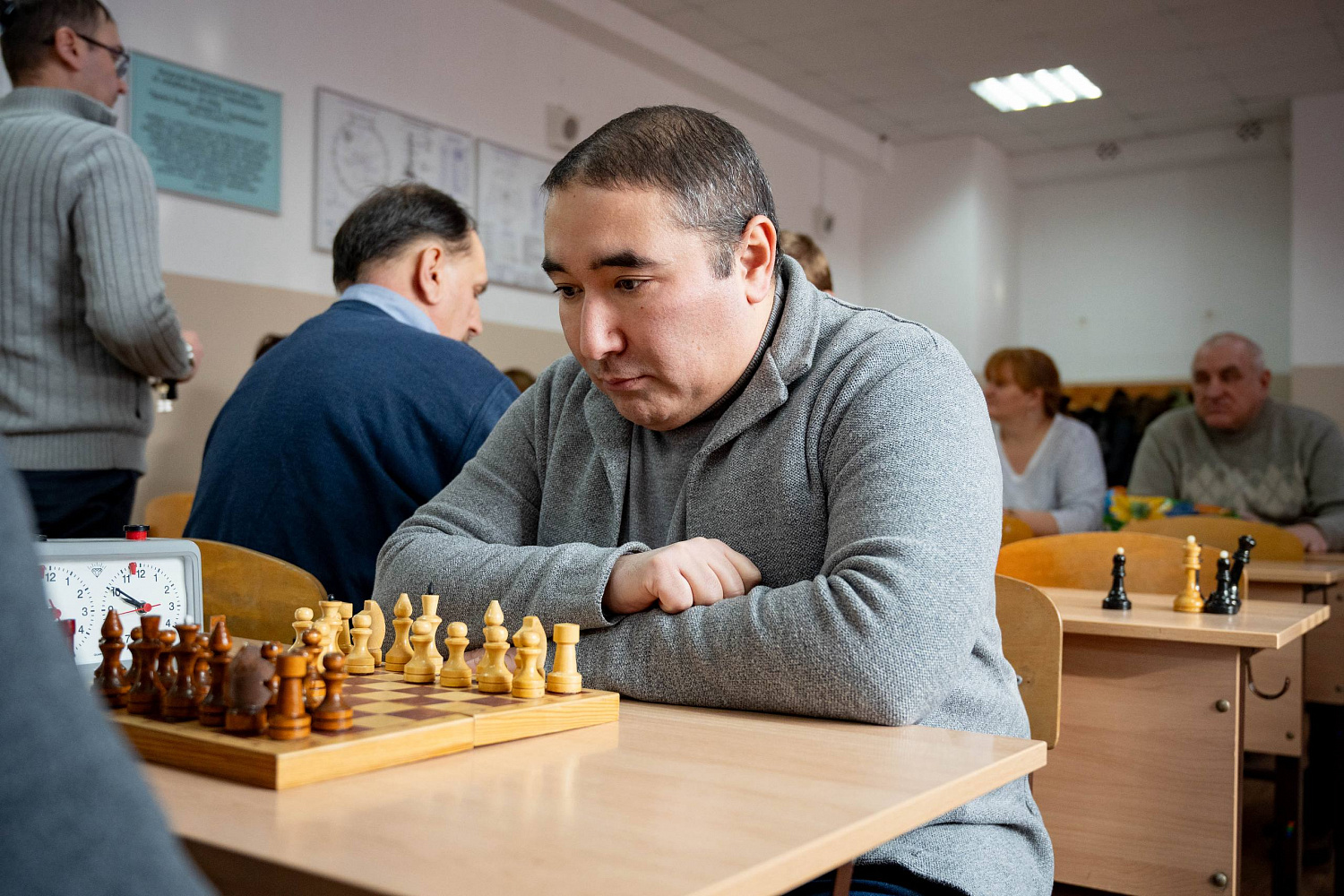 Долголеты приняли участие в соревнованиях по шахматам в ДальГАУ