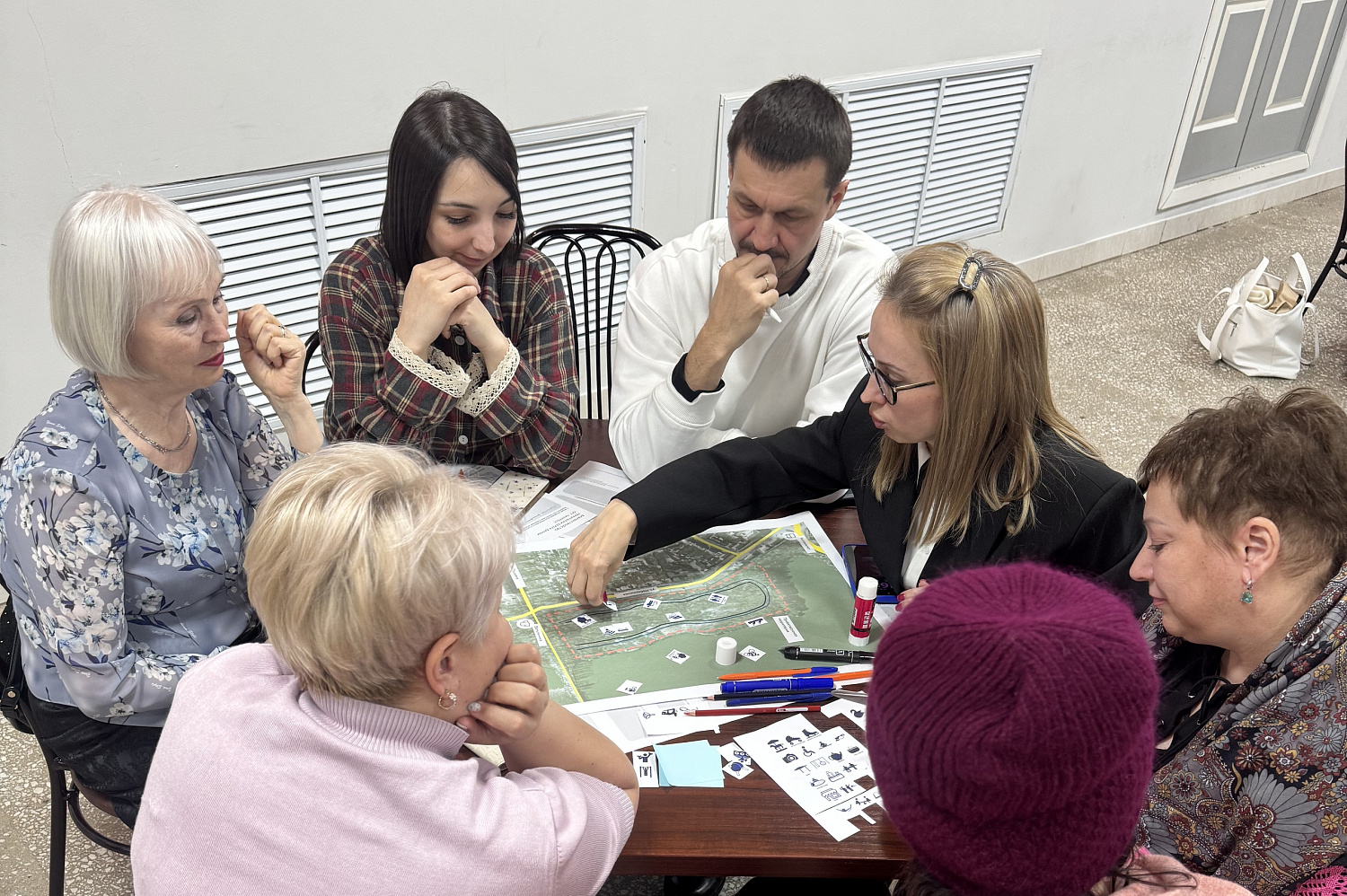 В Прогрессе долголеты принимают активное участие  в создании комфортной городской среды