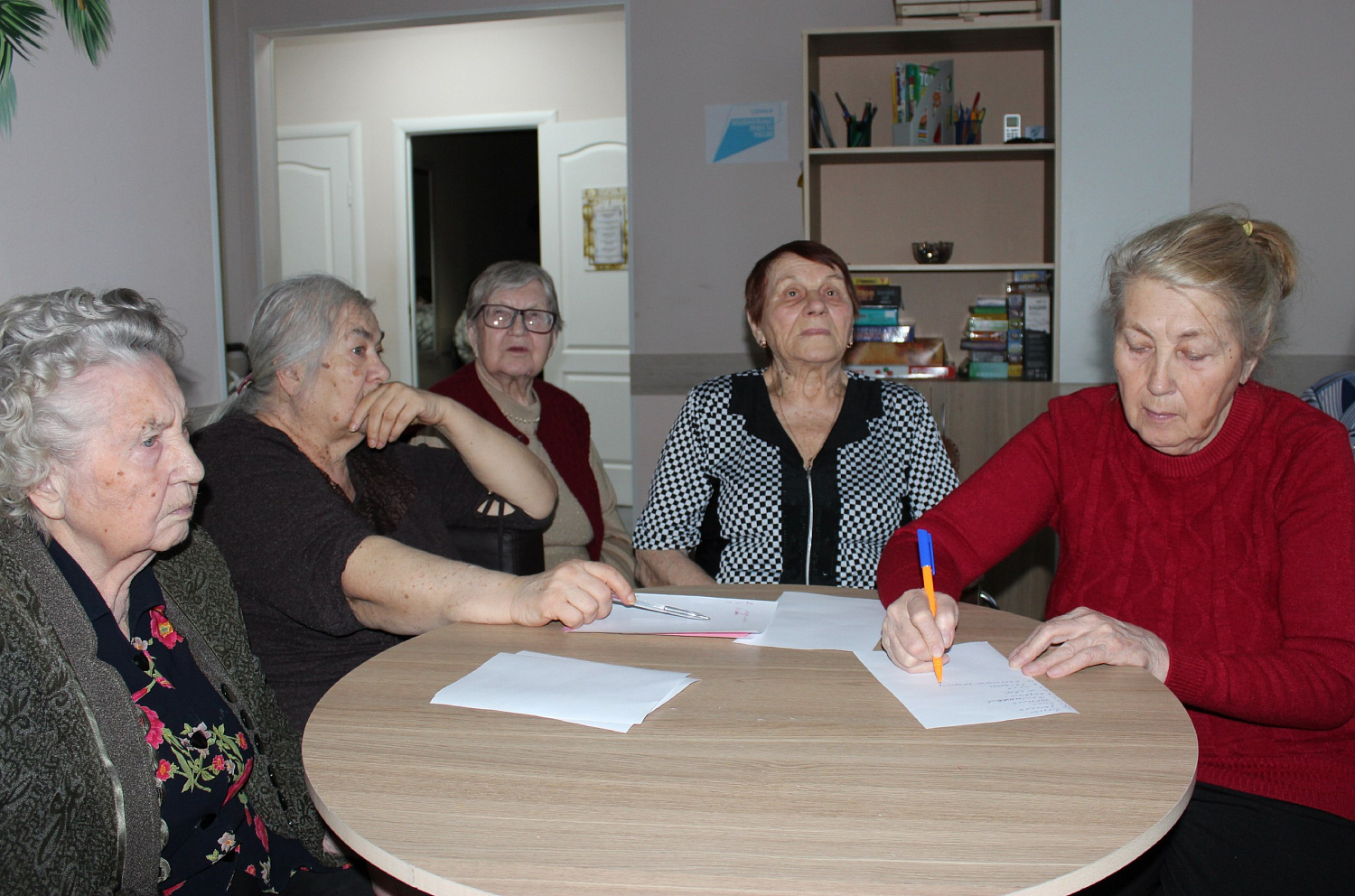 Долголеты активно участвуют в проекте «Мои финансы»